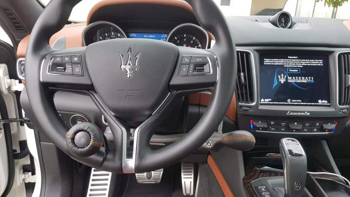 Adaptation de volant pour PMR Surin