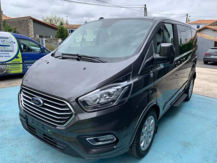 Vente de véhicule adapté pour PMR Surin