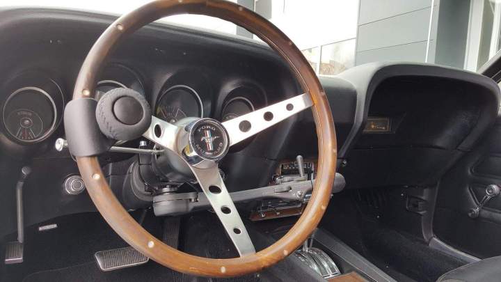 Volant de voiture pour PMR Surin