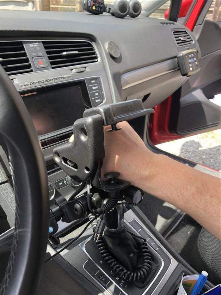 Equipement d'un véhicule pour PMR Surin