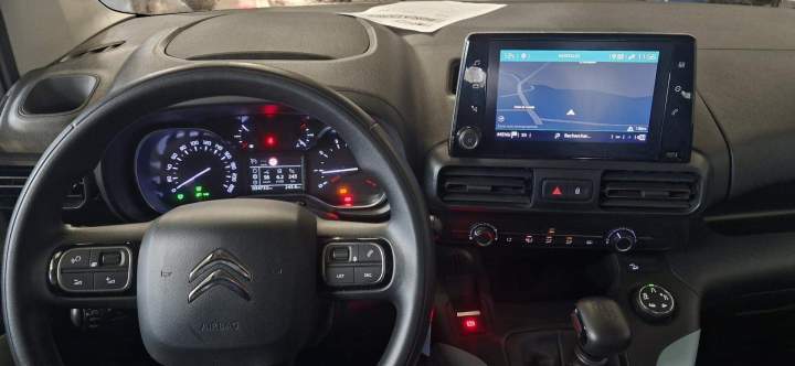 Tableau de bord véhicule de TPMR Surin