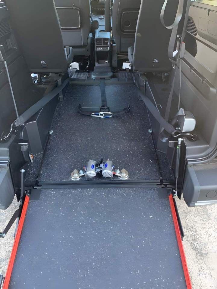 Vente et préparation de véhicules pour PMR