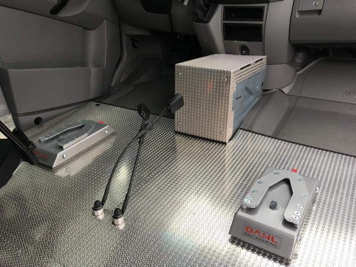 Véhicule équipé pour le transport de PMR Surin